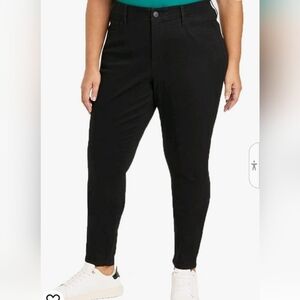 NWOT- Ava & Viv Black Plus Size 26W High-rise Skinny